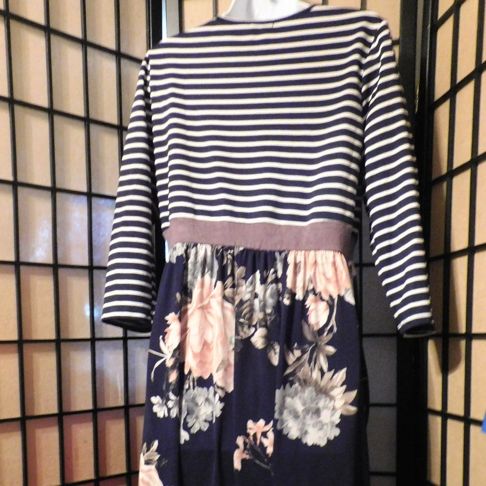 EGY DRESS - Picture 5 of 5
